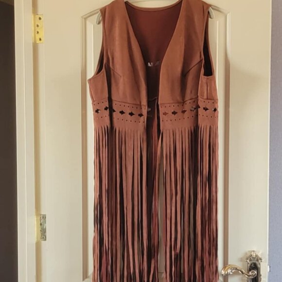 Chic Western/Boho Long Fringe Vest - Picture 1 of 4